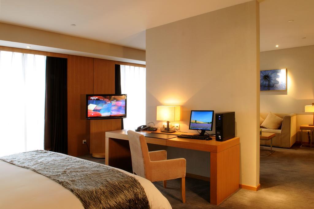 Shenyang Tianfeng International Hotel Exterior foto